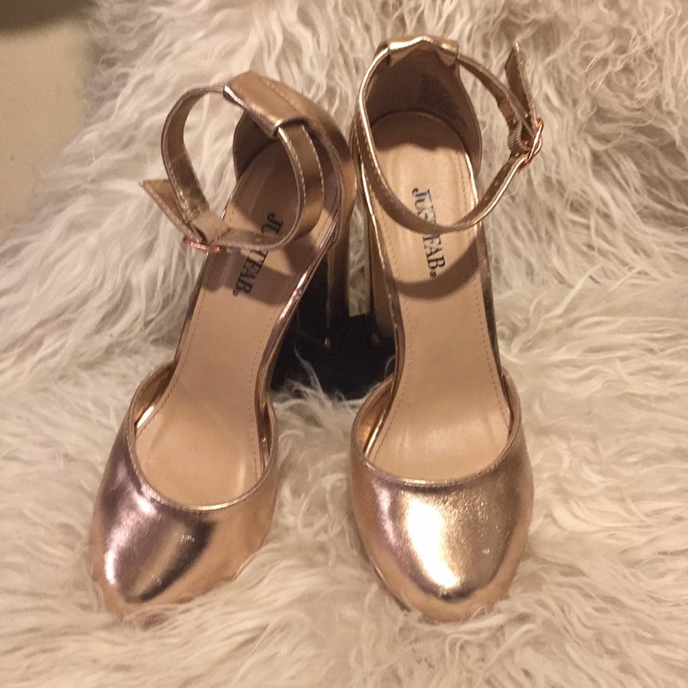 JustFab Chunky Rose Metallic Heels